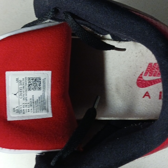 Jordan Reds - Picture 5 of 5